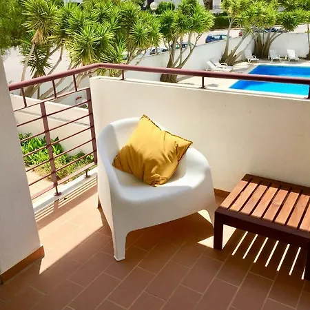 Pool Apartment *